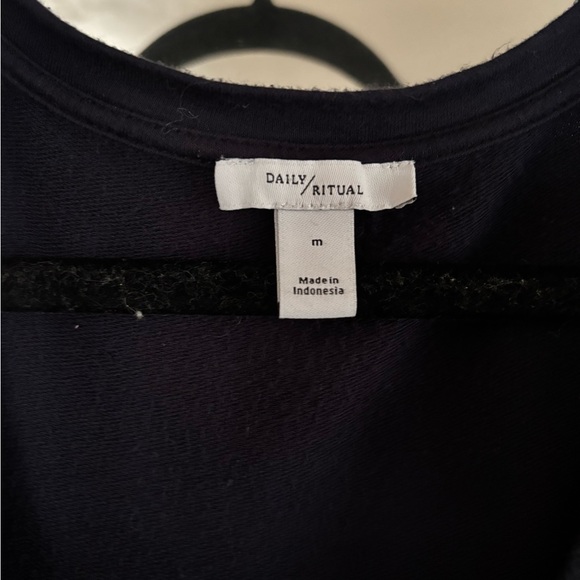 Daily Ritual Dark Blue Top - Picture 3 of 4